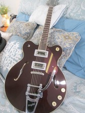 Mint Gretsch G2604T/Oxblood